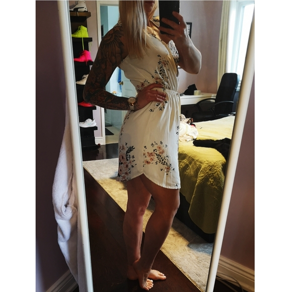 Dynamite dress - Picture 2 of 6